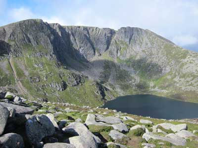 lochnagar walk grade walks